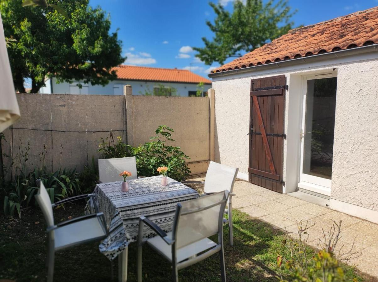 La Cagouille Bed & Breakfast Mauze-sur-le-Mignon Exterior photo
